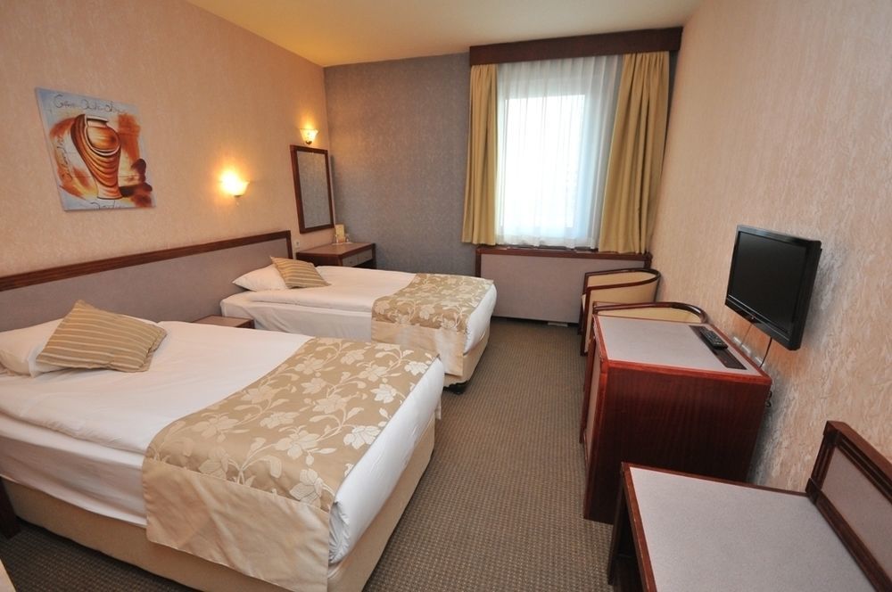 Dafne Hotel Ankara Exteriör bild